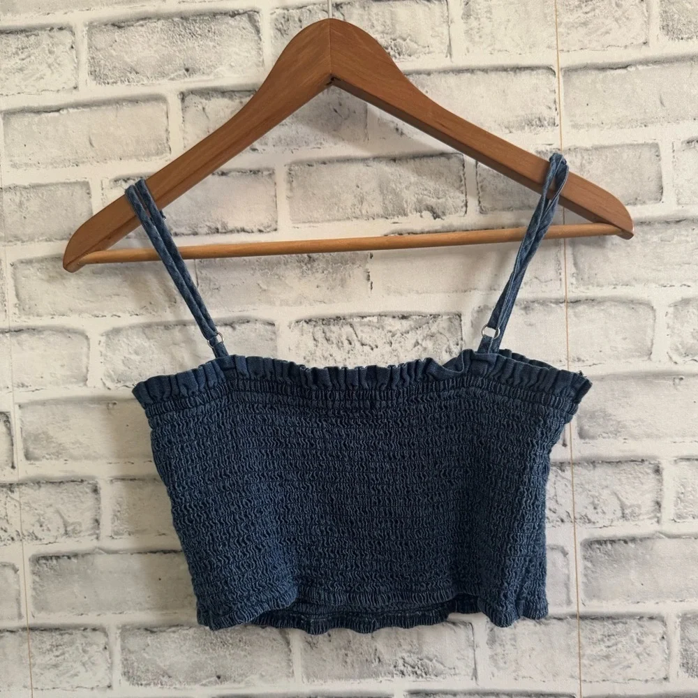 Abercrombie & Fitch Jean colored smocked crop top Size Large - Picture 2 of 5